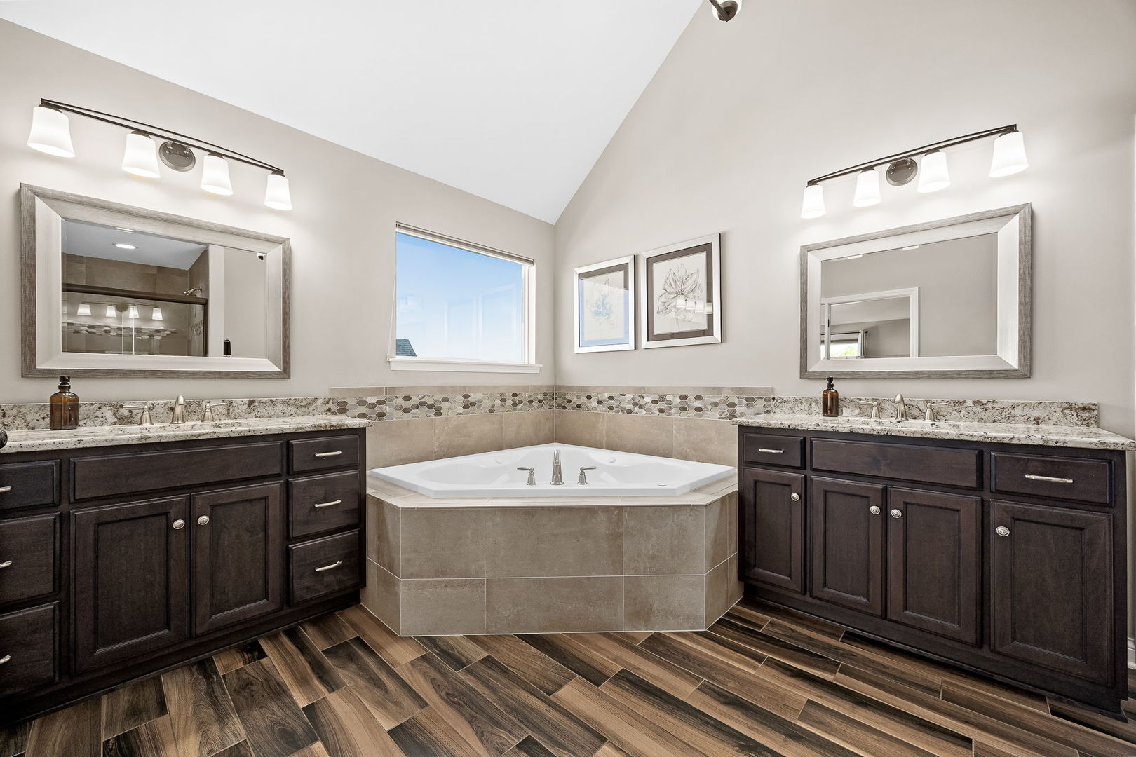 4211 Chinaberry Lane Naperville IL 60564