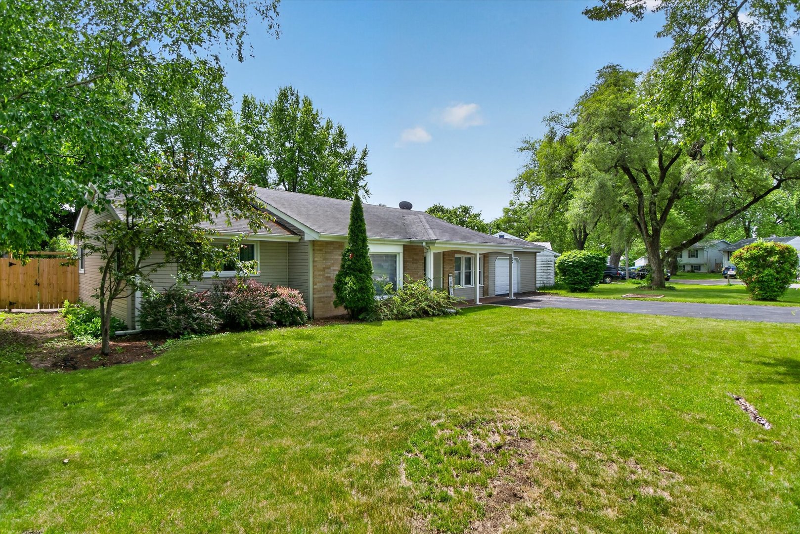 249 Hickory Lane Antioch IL 60002