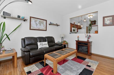 2360 Woodhill Court Plainfield IL 60586