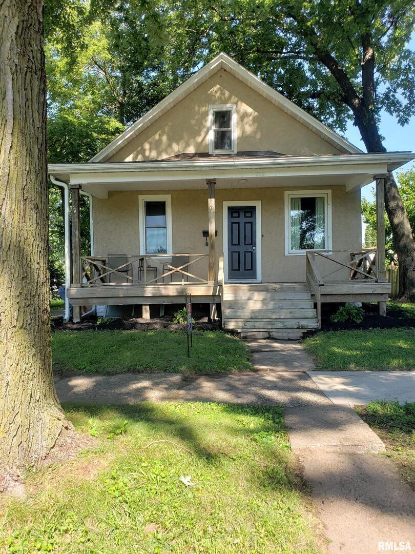 212 44TH Street Moline IL 61265
