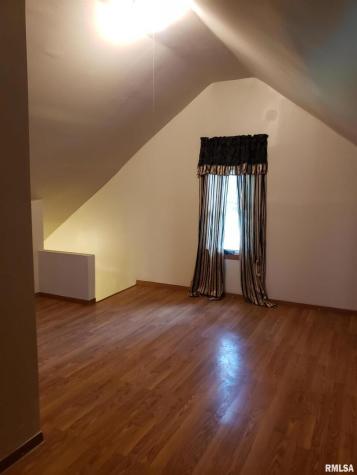212 44TH Street Moline IL 61265