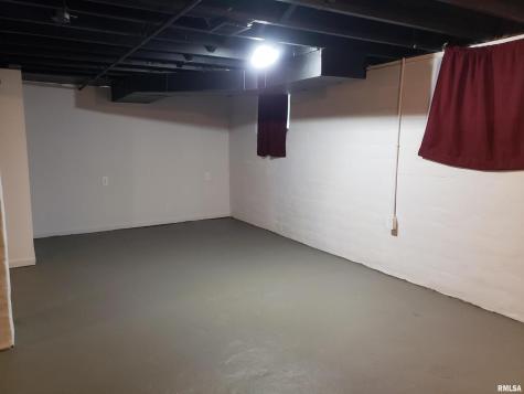 212 44TH Street Moline IL 61265