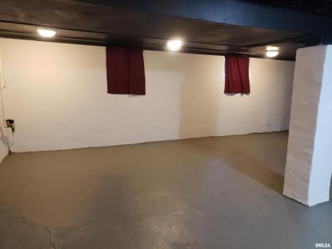 212 44TH Street Moline IL 61265