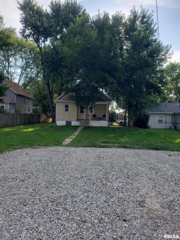 212 44TH Street Moline IL 61265