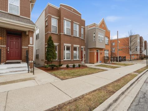 5355 West Galewood Avenue Chicago IL 60639
