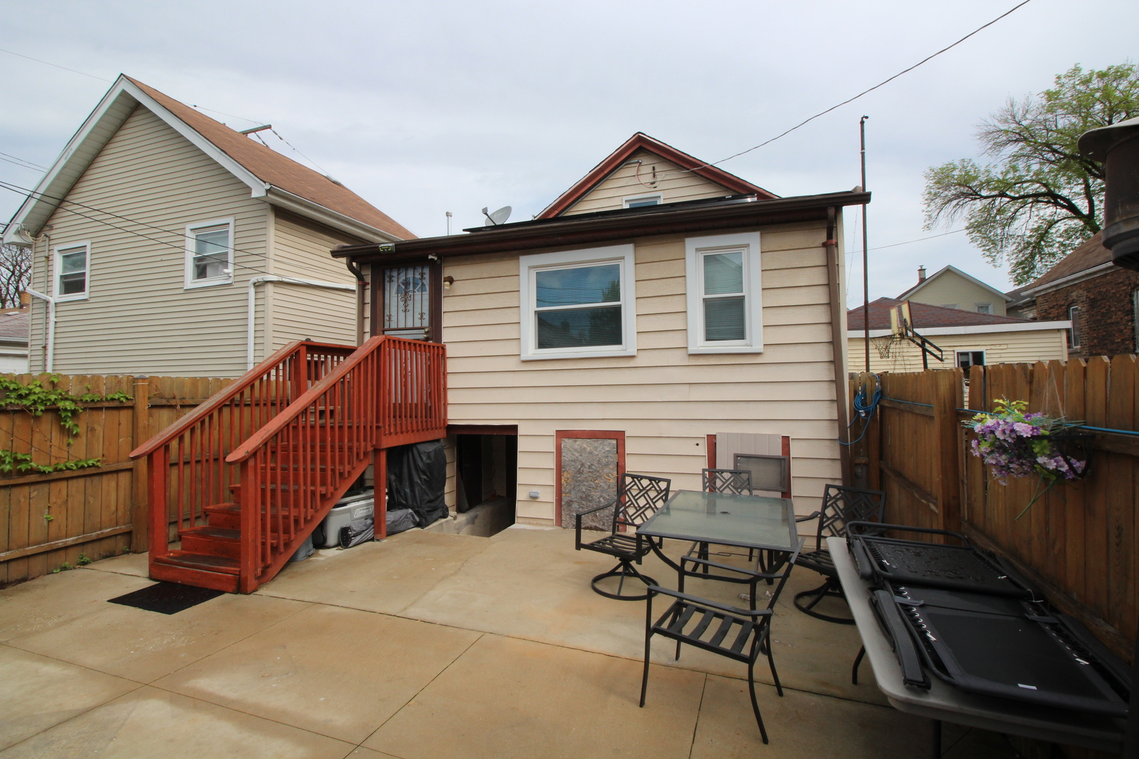 1643 West 32nd Place Chicago IL 60608