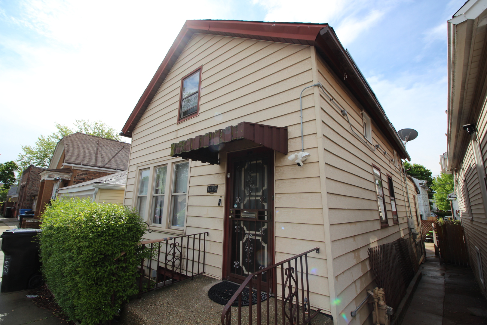 1643 West 32nd Place Chicago IL 60608
