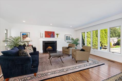 281 West Elm Park Avenue Elmhurst IL 60126