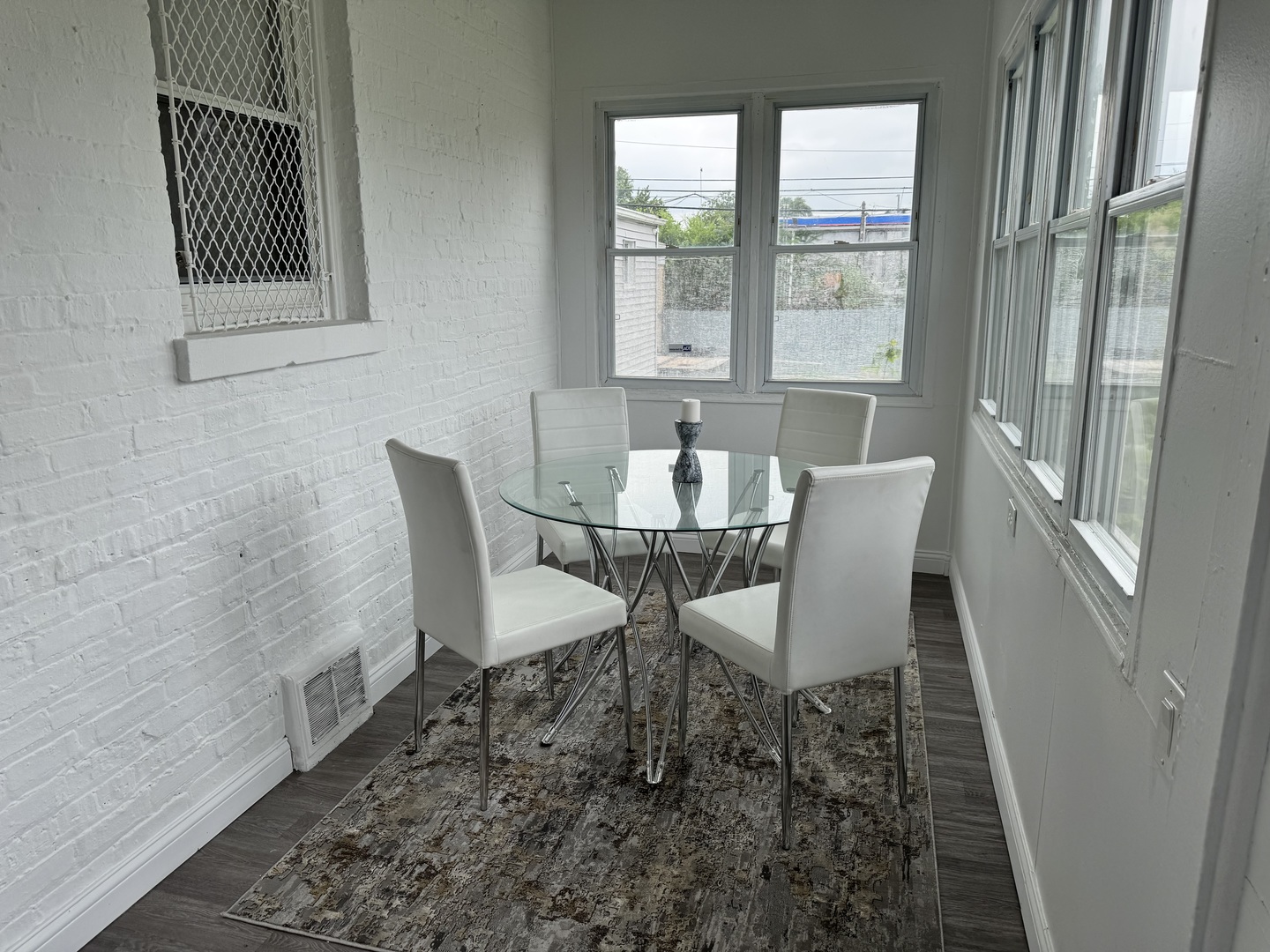 822 East 87th Place Chicago IL 60619