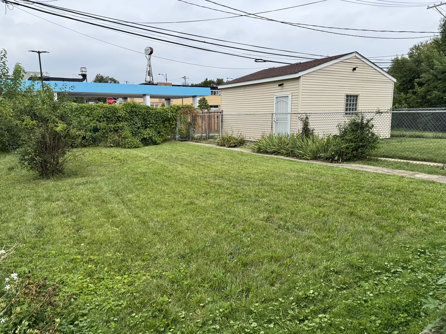 822 East 87th Place Chicago IL 60619