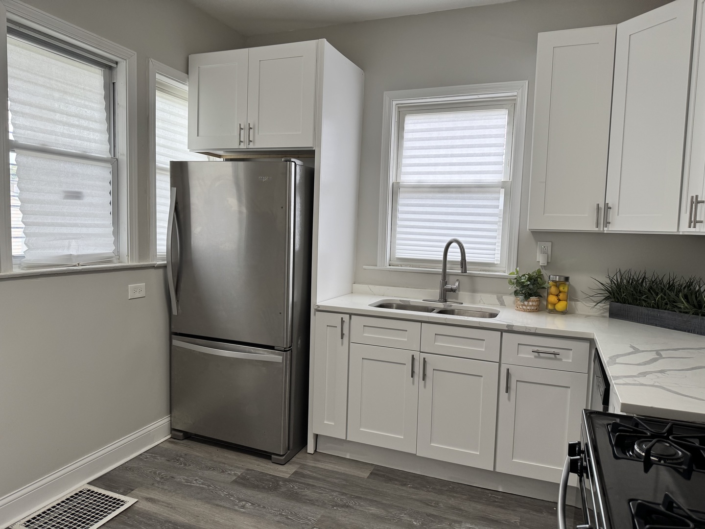 822 East 87th Place Chicago IL 60619