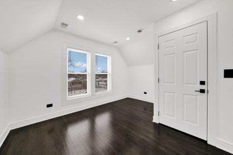 6607 South Oakley Avenue Chicago IL 60636
