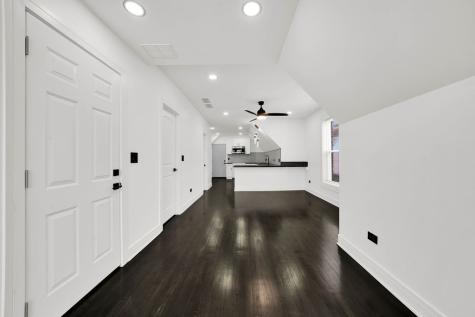 6607 South Oakley Avenue Chicago IL 60636