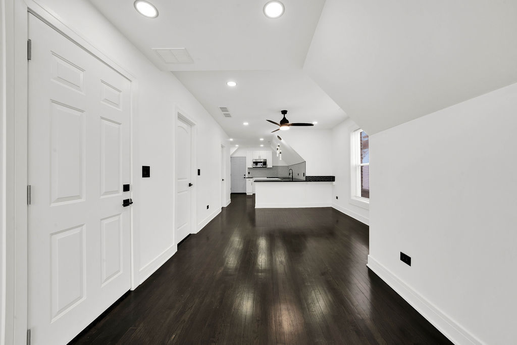 6607 South Oakley Avenue Chicago IL 60636