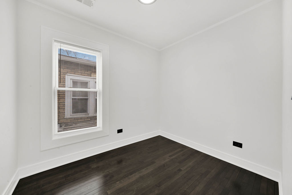6607 South Oakley Avenue Chicago IL 60636