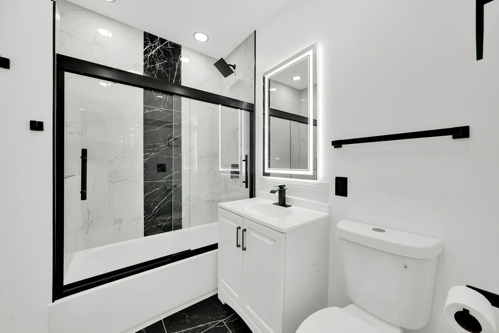 6607 South Oakley Avenue Chicago IL 60636
