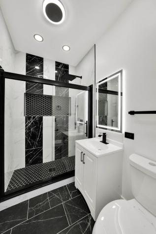 6607 South Oakley Avenue Chicago IL 60636