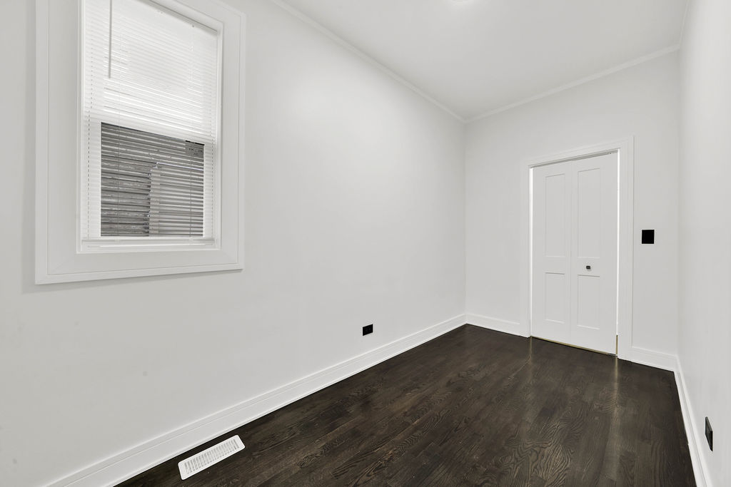 6607 South Oakley Avenue Chicago IL 60636