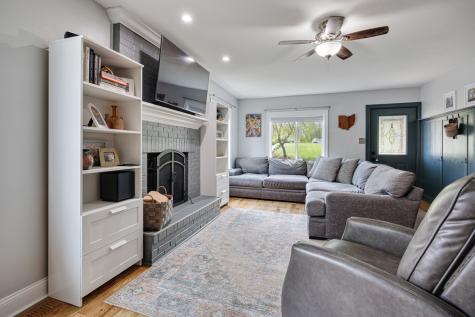 1020 Dean Street St. Charles IL 60174