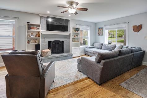 1020 Dean Street St. Charles IL 60174