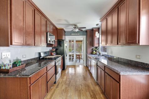 1020 Dean Street St. Charles IL 60174