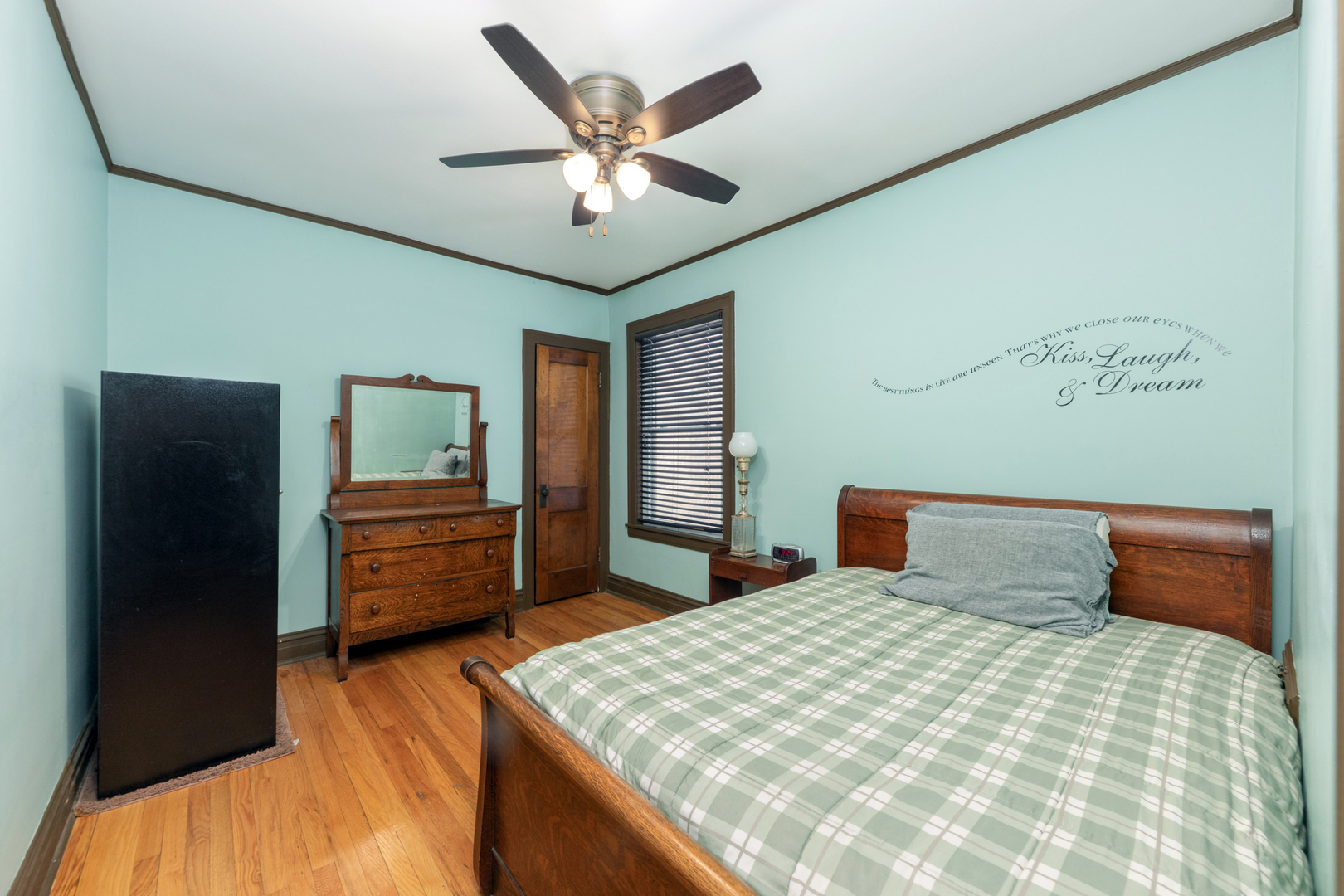 6325 West Huntington Street Chicago IL 60646