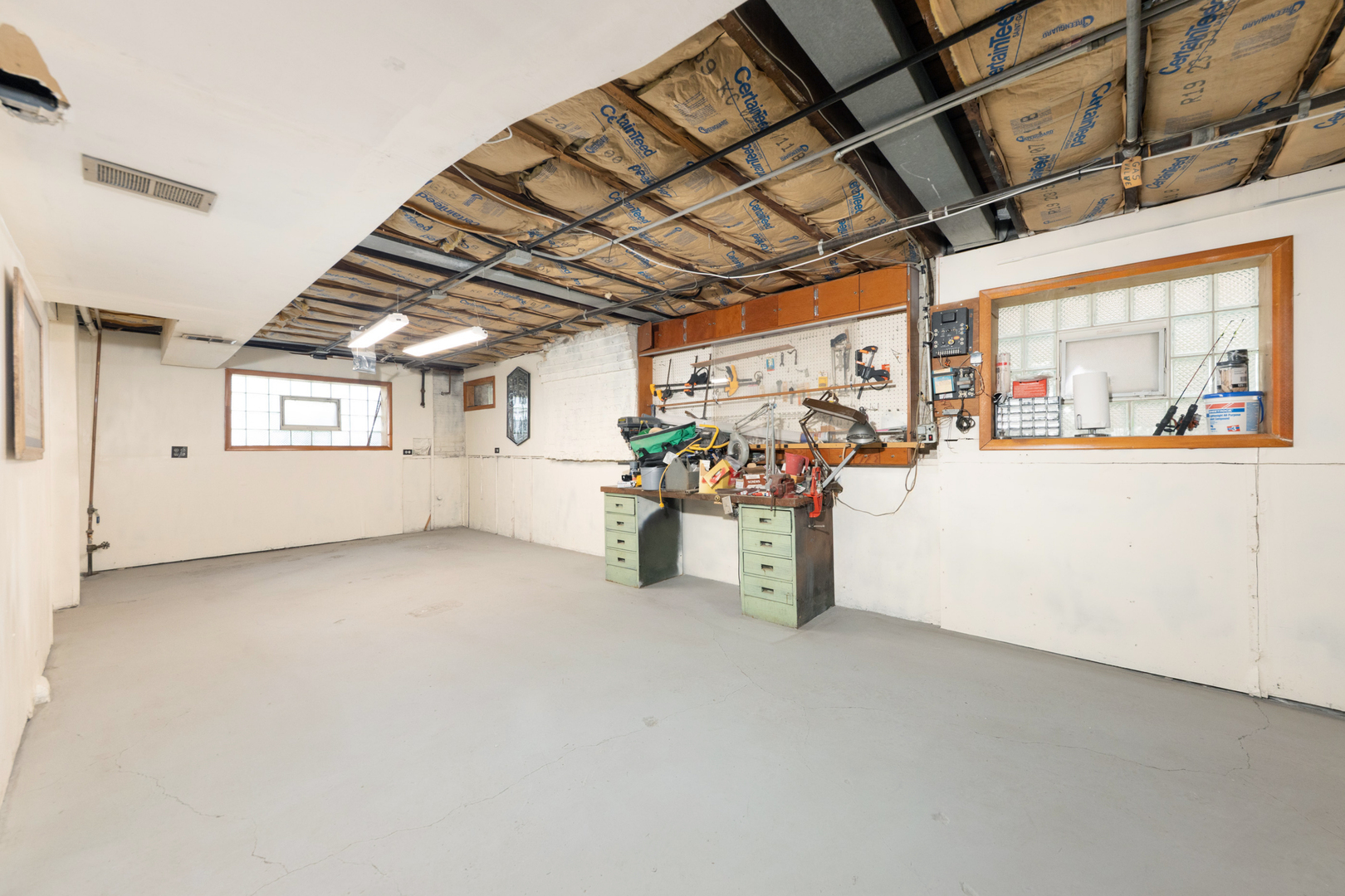 6325 West Huntington Street Chicago IL 60646