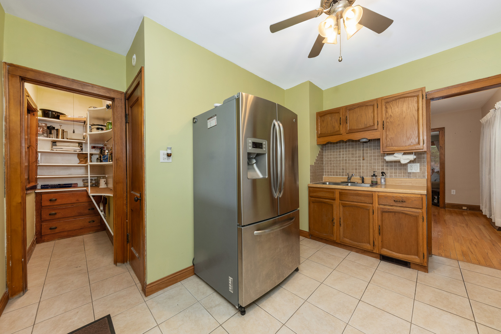 6325 West Huntington Street Chicago IL 60646