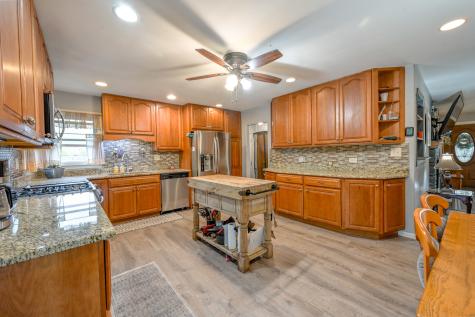 707 Kirkwood Avenue Winthrop Harbor IL 60096