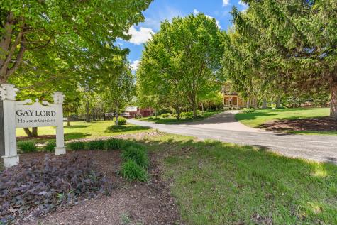 1542 Plainfield Road Oswego IL 60543