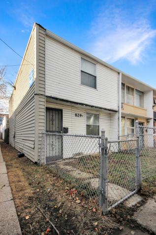 829 East 48th Street Chicago IL 60615