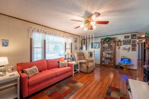 607 East 15th Street Johnston City IL 62951