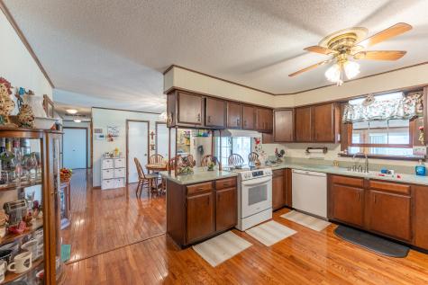 607 East 15th Street Johnston City IL 62951