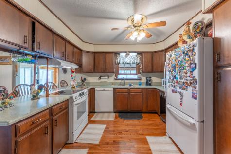 607 East 15th Street Johnston City IL 62951
