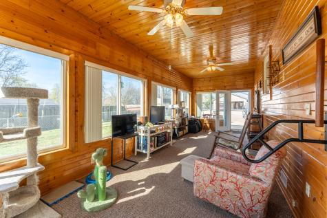 607 East 15th Street Johnston City IL 62951