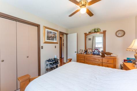 607 East 15th Street Johnston City IL 62951
