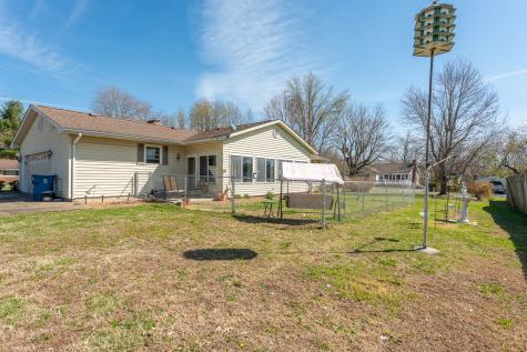 607 East 15th Street Johnston City IL 62951