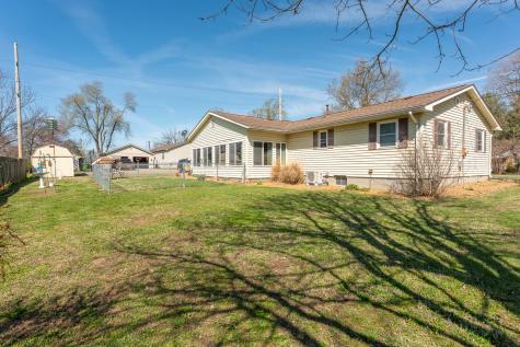 607 East 15th Street Johnston City IL 62951