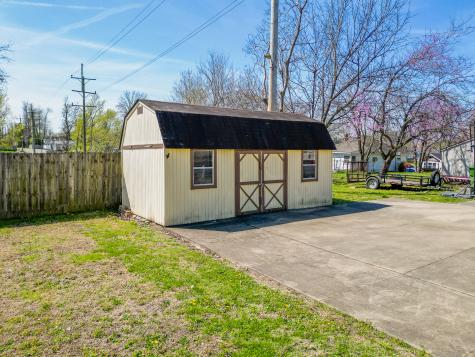 607 East 15th Street Johnston City IL 62951