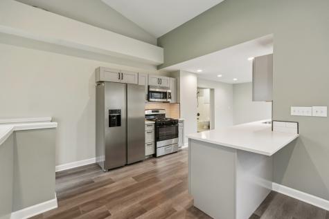 402 Lily Lane Lakemoor IL 60051