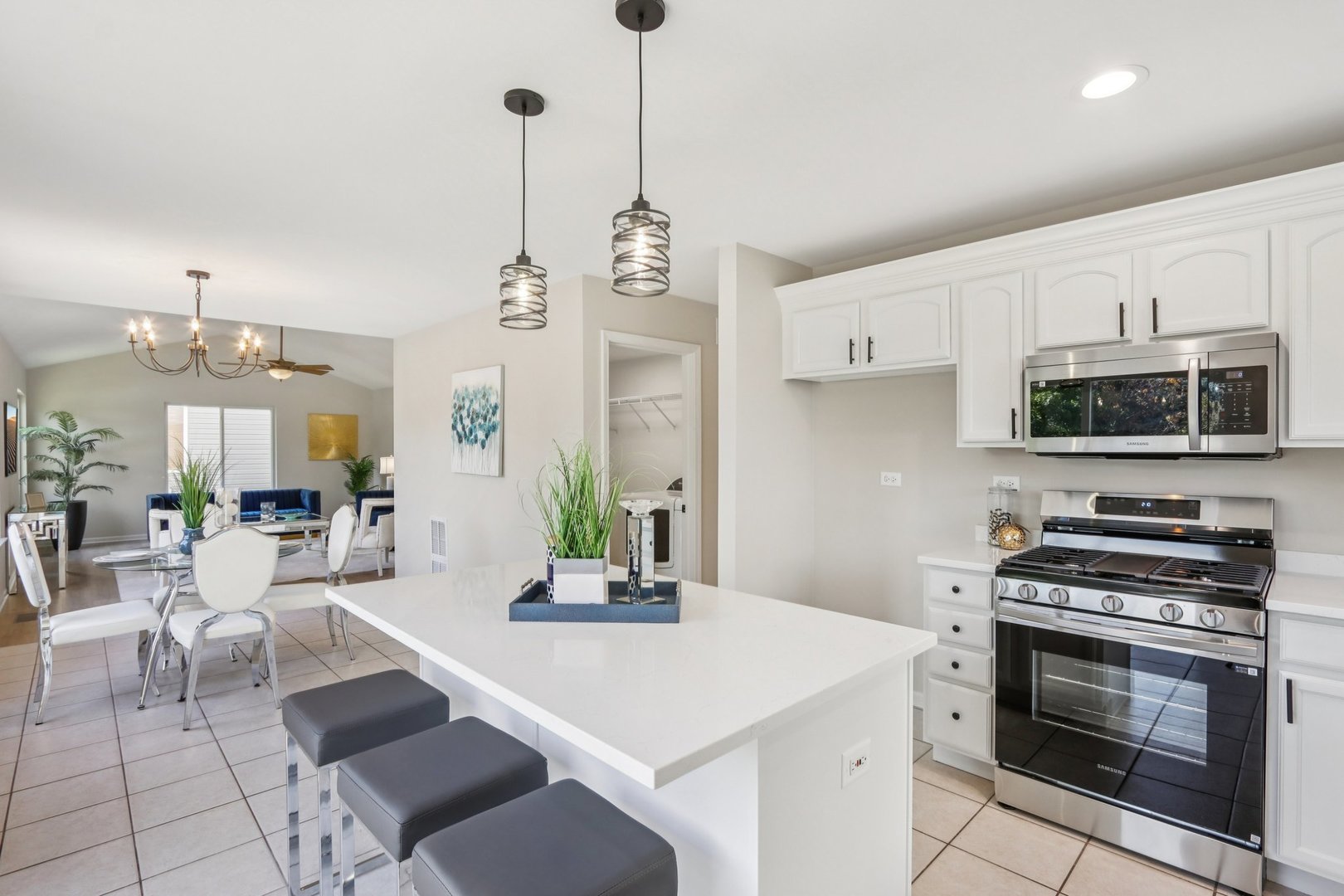 2060 Lyndhurst Lane Aurora IL 60503