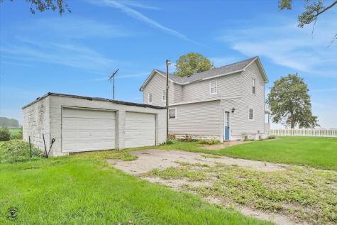 10120 North 1000 East Road Manteno IL 60950