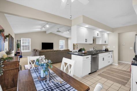 25 North Prairieview Avenue Tuscola IL 61953