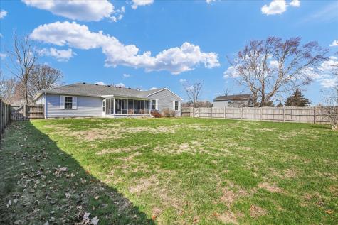 25 North Prairieview Avenue Tuscola IL 61953