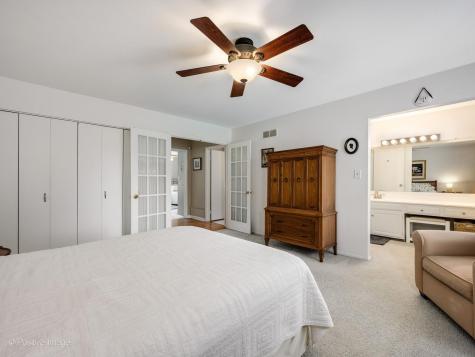 1134 North Pepper Tree Drive Palatine IL 60067