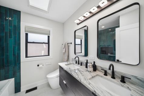 5407 West Pensacola Avenue Chicago IL 60641