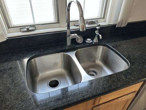 610 Golfers Lane Bartlett IL 60103