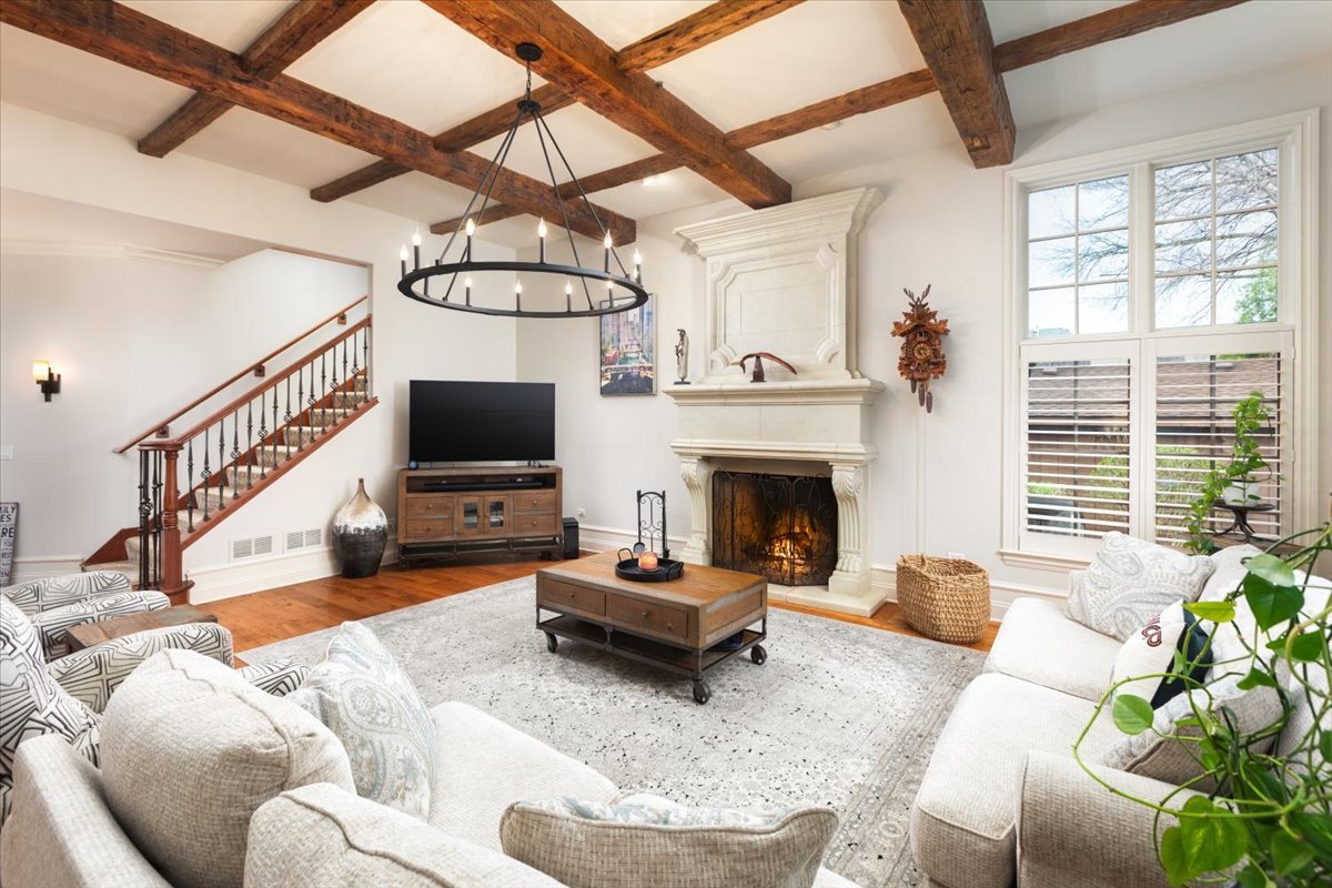 849 East Hillside Road Naperville IL 60540