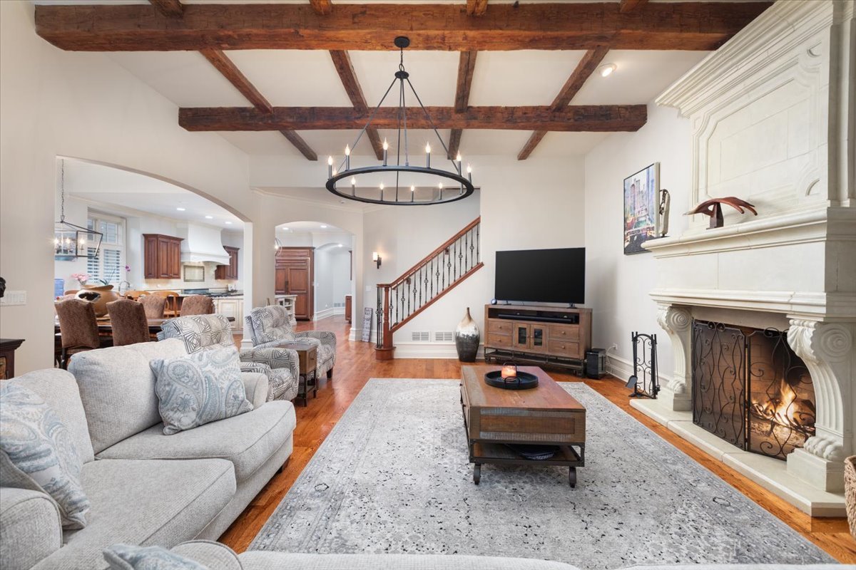 849 East Hillside Road Naperville IL 60540