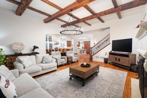 849 East Hillside Road Naperville IL 60540